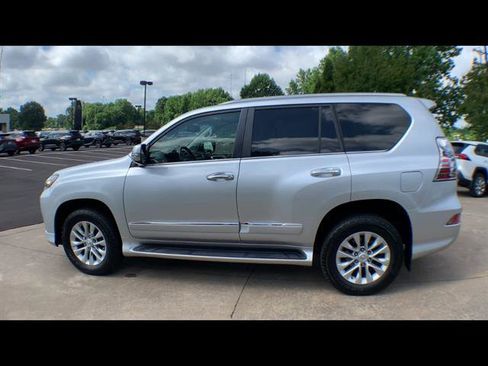 Used 2018 Lexus GX 460 Premium w/ Premium Package AWD/4WD image 5