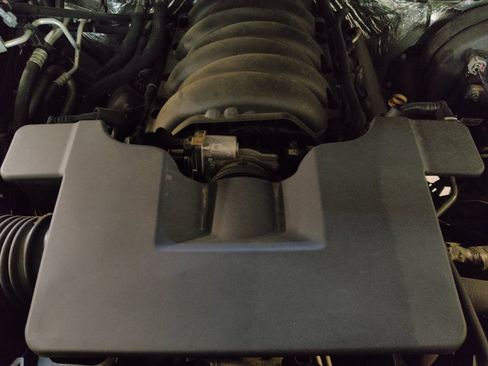 Used 2018 Chevrolet Silverado 1500 LT w/ All Star Edition image 30