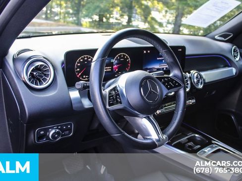 Used 2024 Mercedes-Benz GLB 250 4MATIC image 33