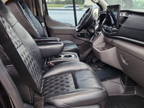 Used 2022 Ford Transit 250 Medium Roof AWD image 12