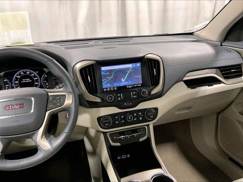 Used 2024 GMC Terrain Denali w/ Denali Premium Package image 18