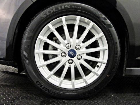 Used 2014 Ford C-MAX SE image 17