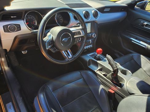 Used 2017 Ford Mustang GT Premium w/ Equipment Group 401A image 41