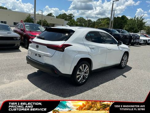 Used 2025 Lexus UX 300h FWD image 9