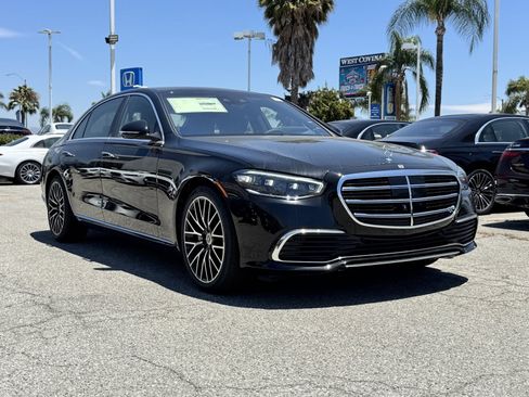 New 2025 Mercedes-Benz S 580 4MATIC Sedan image 2