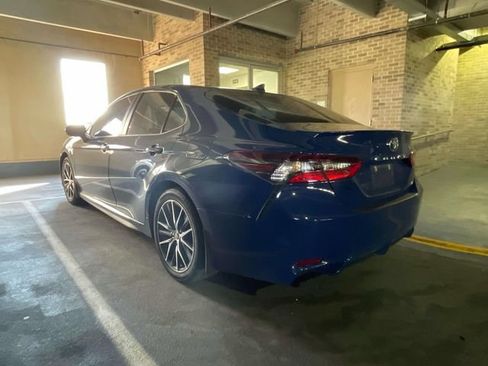Used 2024 Toyota Camry SE w/ Cold Weather Package FWD image 2