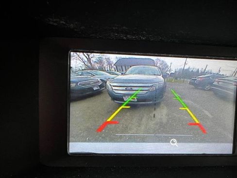 Used 2015 Ford Focus SE w/ Equipment Group 201A image 16