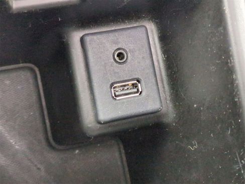 Used 2013 Buick Verano Leather image 32