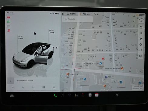 Used 2022 Tesla Model Y Long Range AWD/4WD image 22