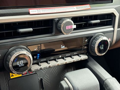 Used 2025 Toyota 4Runner Limited image 15