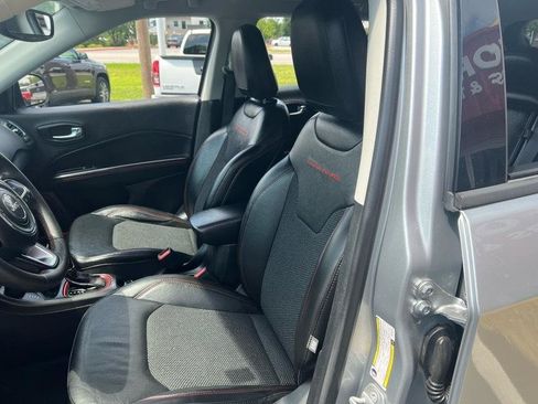 Used 2021 Jeep Compass Trailhawk AWD/4WD image 13