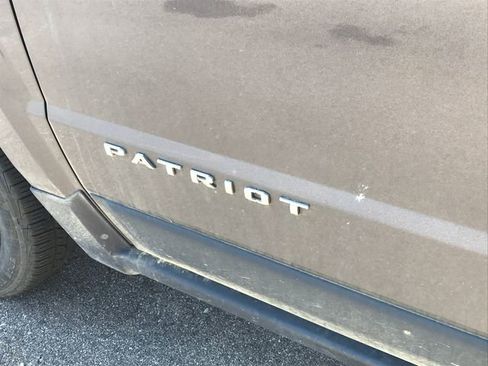 Used 2015 Jeep Patriot Latitude AWD/4WD image 4