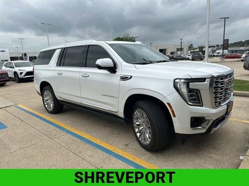 Used 2025 GMC Yukon XL Denali w/ Sun & Power Step Package image 2