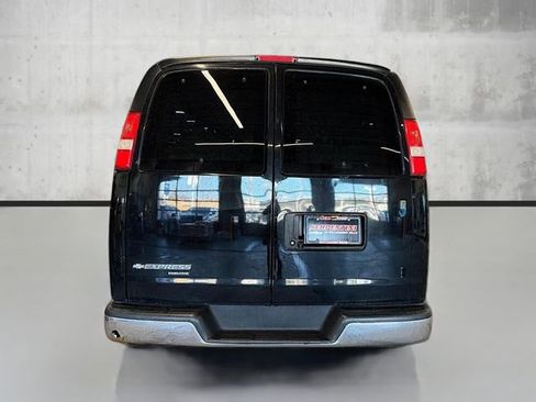 Used 2016 Chevrolet Express 3500 LT w/ LT Preferred Equipment Group image 6