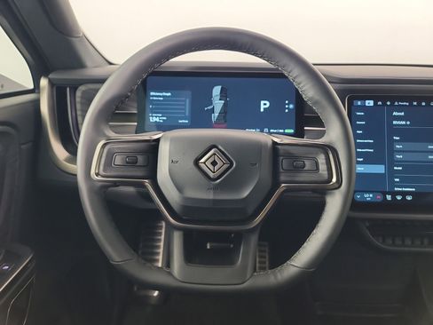 Used 2024 Rivian R1S Adventure AWD/4WD image 28
