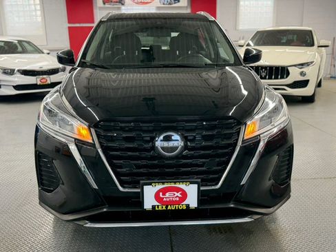 Used 2022 Nissan Kicks SV FWD image 4