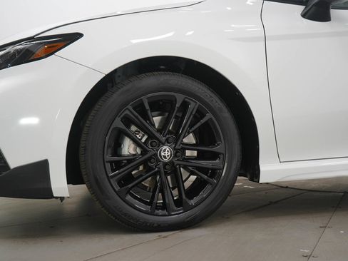 Used 2025 Toyota Camry SE image 27