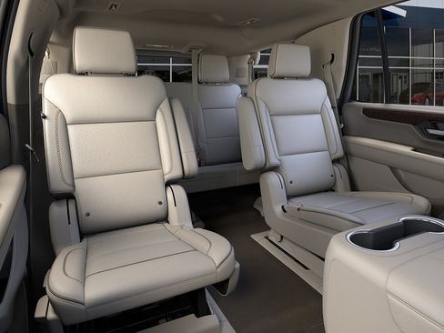 New 2026 GMC Yukon Denali w/ Advanced Technology Package AWD/4WD image 17
