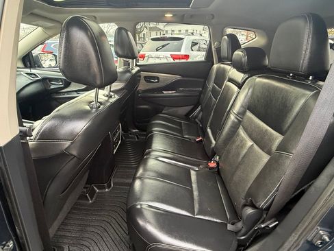 Used 2018 Nissan Murano Platinum image 10