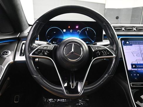 Used 2022 Mercedes-Benz S 580 4MATIC Sedan w/ AMG Line Package image 27