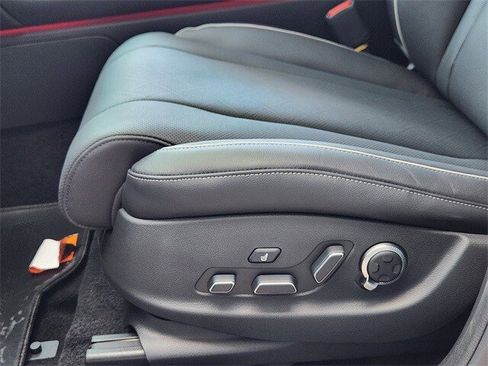 Used 2025 Genesis GV80 2.5T Prestige image 19