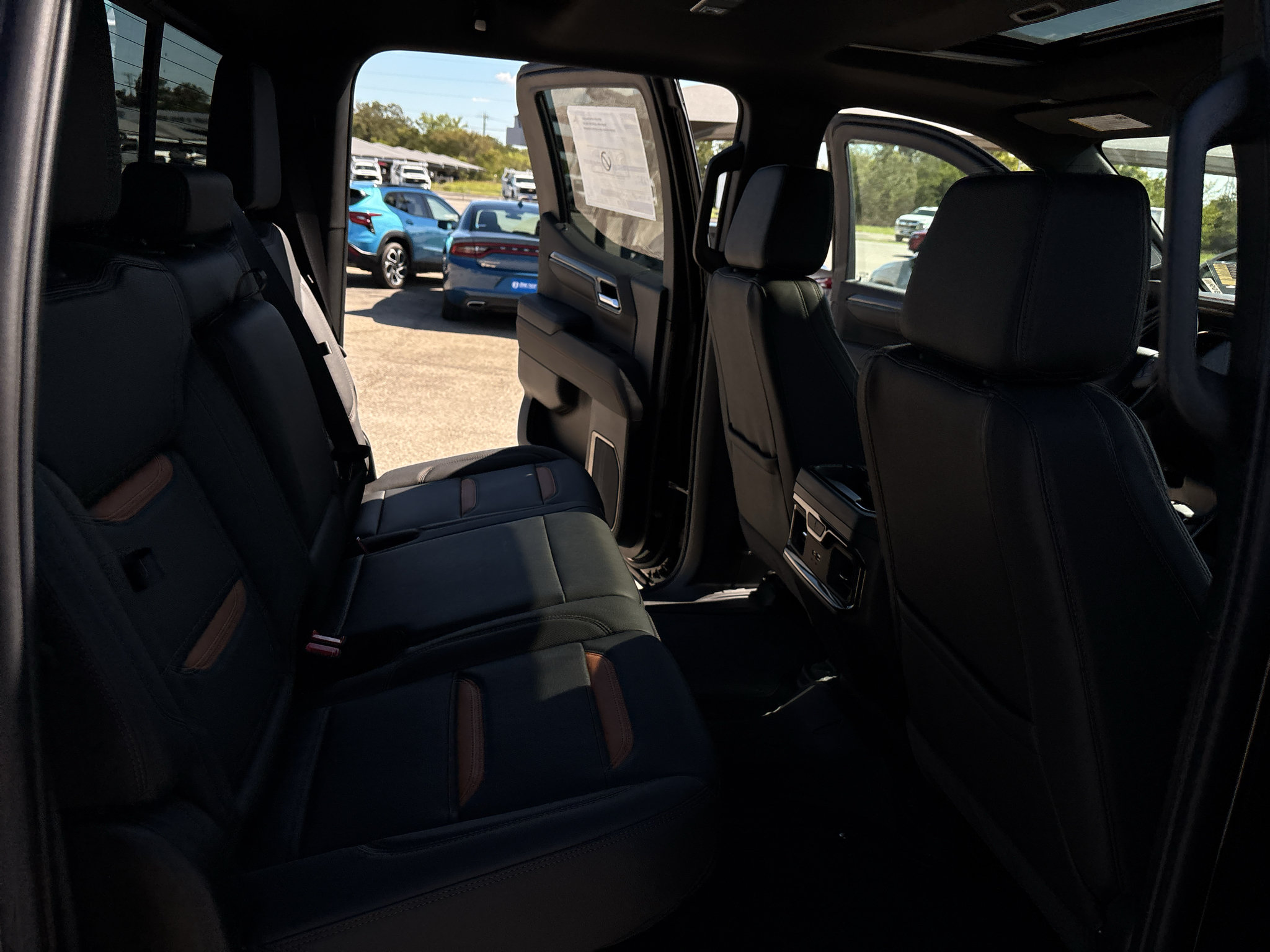 New 2026 GMC Sierra 1500 AT4 w/ AT4 Premium Package AWD/4WD image 16