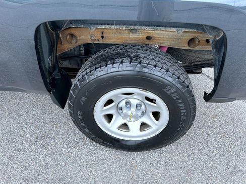 Used 2017 Chevrolet Silverado 1500 W/T AWD/4WD image 22