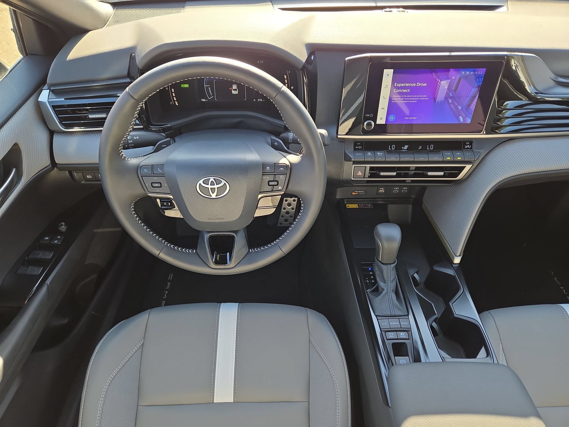 Used 2026 Toyota Camry SE FWD image 14
