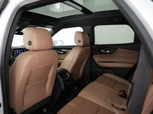 Used 2020 Chevrolet Blazer Premier w/ Driver Confidence II Package FWD image 38