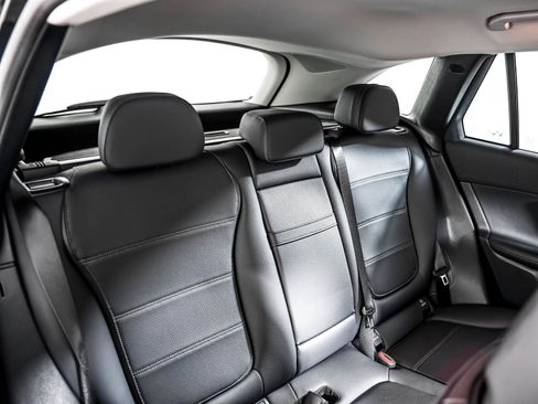 Certified 2025 Mercedes-Benz GLC 350e 4MATIC image 10