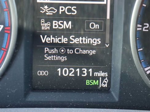 Used 2018 Toyota RAV4 XLE w/ Plus Extra Value Package AWD/4WD image 11