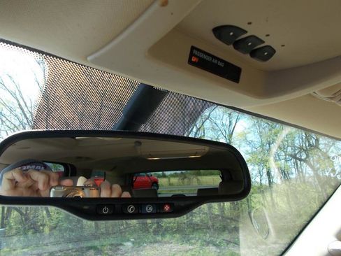 Used 2010 GMC Yukon Denali image 35