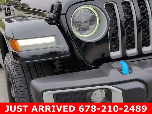 Used 2023 Jeep Wrangler Unlimited Sahara w/ Cold Weather Group image 9