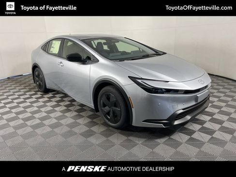 New 2026 Toyota Prius LE image 6