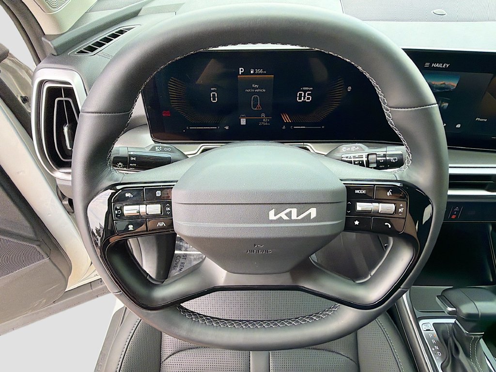 Certified 2026 Kia Sorento S AWD/4WD image 36