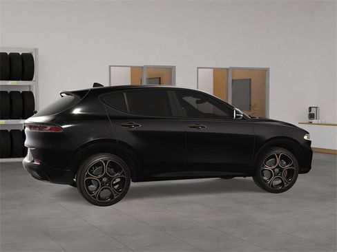 New 2025 Alfa Romeo Tonale image 6