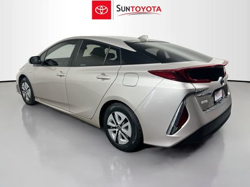 Used 2022 Toyota Prius Prime LE FWD image 6