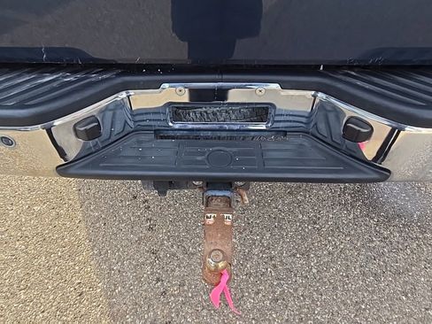 Used 2015 Nissan Titan SV w/ SV Value Truck Package image 32