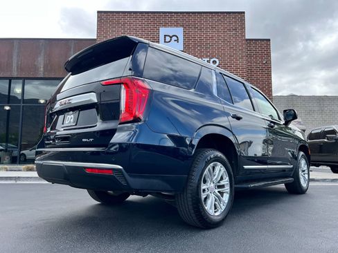 Used 2021 GMC Yukon SLT w/ Rear Media and Nav Package AWD/4WD image 6