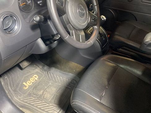 Used 2017 Jeep Patriot Sport FWD image 30