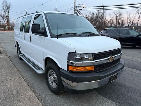 Used 2024 Chevrolet Express 2500 w/ Driver Convenience Package image 9