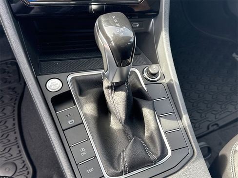 New 2026 Volkswagen Jetta SE image 19