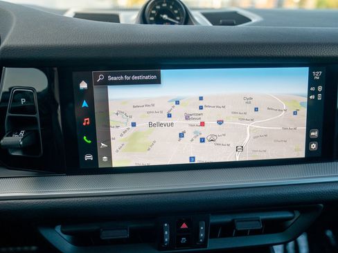 Used 2025 Porsche Cayenne image 18