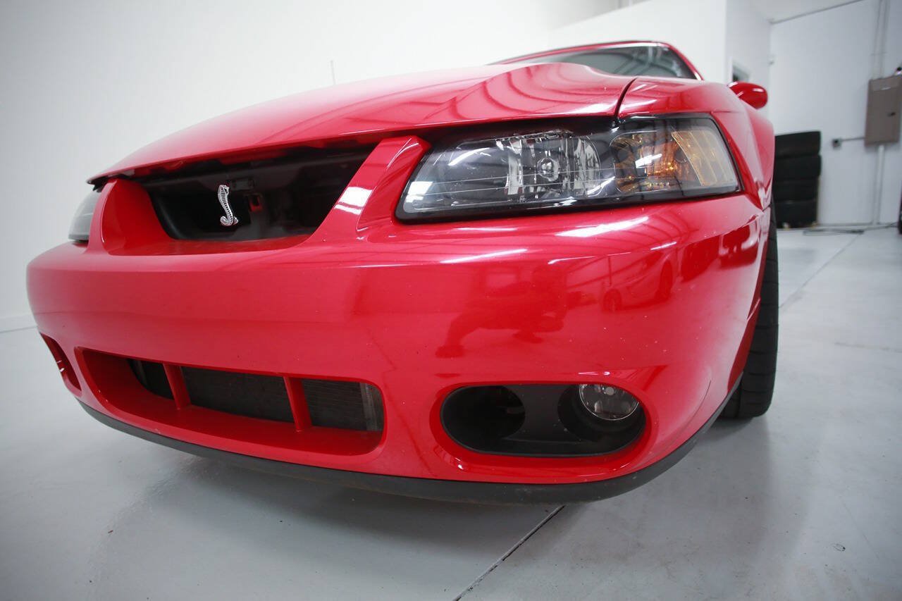 Used 2004 Ford Mustang Cobra RWD image 12