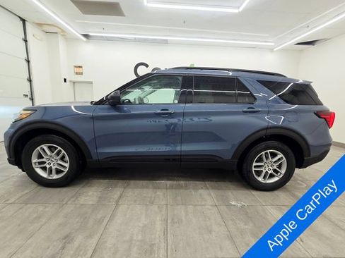New 2026 Ford Explorer Active RWD image 2
