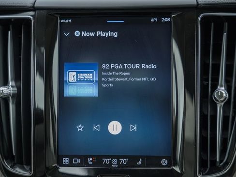 Used 2022 Volvo XC60 T8 Inscription w/ Advanced Package image 21