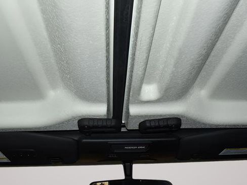 Used 2021 Jeep Wrangler Unlimited Sahara AWD/4WD image 17