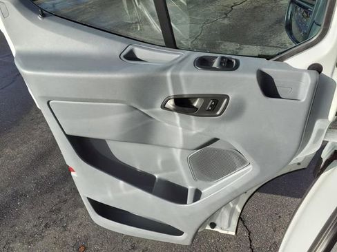 Used 2019 Ford Transit 150 XLT RWD image 19