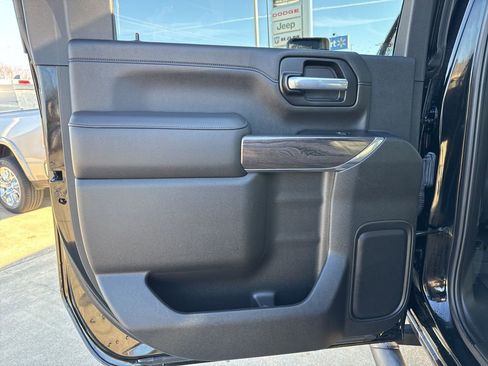 Used 2021 Chevrolet Silverado 2500 LTZ w/ LTZ Plus Package image 21