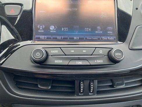 Used 2017 Buick Envision Essence FWD image 10